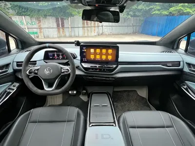 Volkswagen ID.4 X 2023, 50000 км, за 13213.4 USD - фото 9