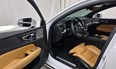 Volvo S60 2020, 62750 км, за 16181.04 USD - фото 10