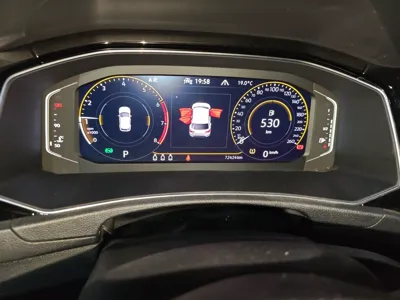 Volkswagen T-Roc 2021, 72400 км, за 10336 USD - фото 13