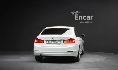 BMW 3-Series 2015, 173087 км, за 6276.84 USD