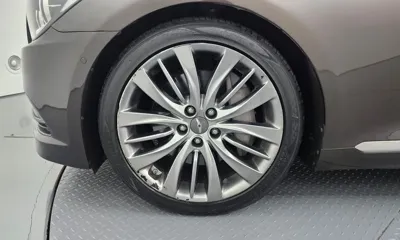 Hyundai Genesis 2015, 94043 км, за 10394.59 USD