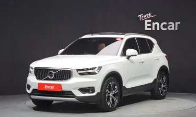 Volvo XC40 · 2022 год