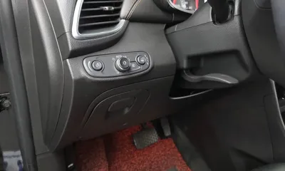 ChevroletGMDaewoo Trax 2019, 47864 км, за 6170.41 USD - фото 17