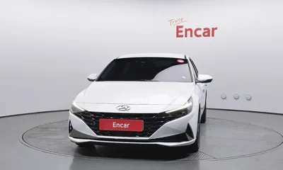 Hyundai Avante 2023, 119103 км, за 9507.06 USD