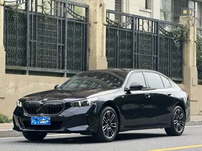 BMW 5 Series · 2025 год