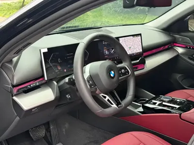 BMW 5 Series 2025, 5000 км, за 44878.47 USD