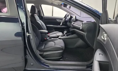 Kia K3 2019, 62828 км, за 8210.72 USD - фото 10