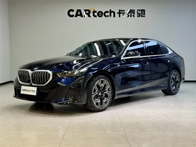 BMW 5 Series · 2025 год