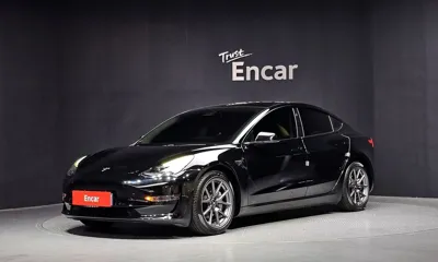 Tesla Model 3 · 2021 год