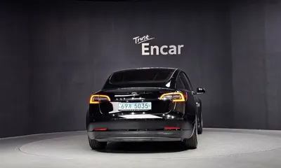 Tesla Model 3 2021, 99623 км, за 15622.95 USD