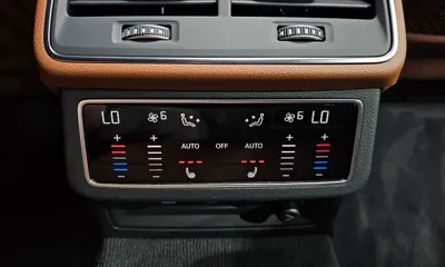 Audi A6 2023, 17998 км, за 29415.67 USD - фото 19