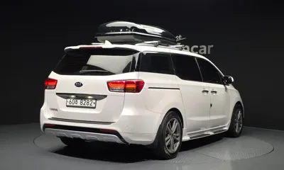 Kia Canival 2015, 83375 км, за 7214.13 USD