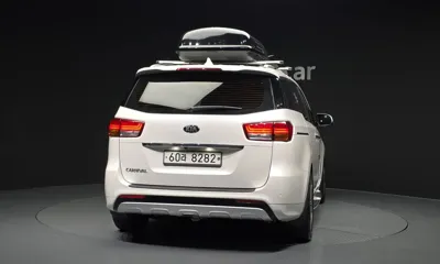 Kia Canival 2015, 83375 км, за 7214.13 USD