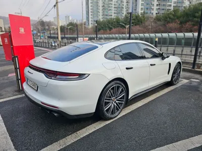 Porsche Panamera 2022, 86000 км, за 58548.06 USD
