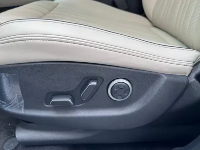 Genesis GV70 2026, 2374 км, за 27647.7 USD - фото 9