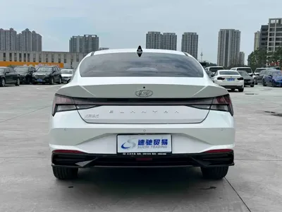 Hyundai Elantra 2023, 16000 км, за 14704.79 USD