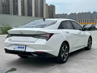 Hyundai Elantra 2023, 16000 км, за 14643.31 USD - фото 6