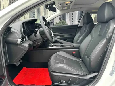 Hyundai Elantra 2023, 16000 км, за 14643.31 USD - фото 9