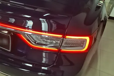 Lincoln Continental 2019, 70800 км, за 19055 USD - фото 9