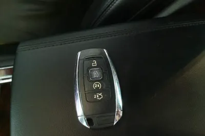Lincoln Continental 2019, 70800 км, за 19055 USD - фото 23