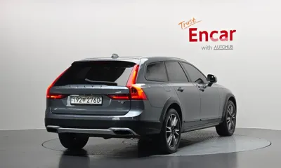 Volvo V90 2019, 140934 км, за 14983.72 USD
