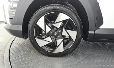 Hyundai Kona 2025, 23153 км, за 17592.23 USD