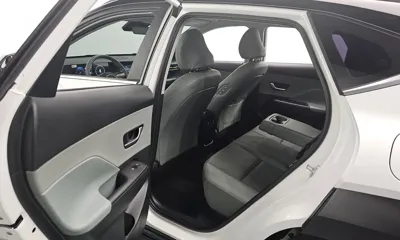 Hyundai Kona 2025, 23153 км, за 17592.23 USD - фото 12