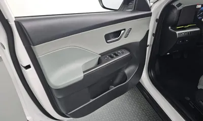 Hyundai Kona 2025, 23153 км, за 17592.23 USD - фото 24