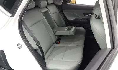 Hyundai Kona 2025, 23153 км, за 17592.23 USD - фото 26