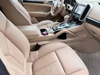 Porsche Cayenne 2012, 200000 км, за 10594.26 USD