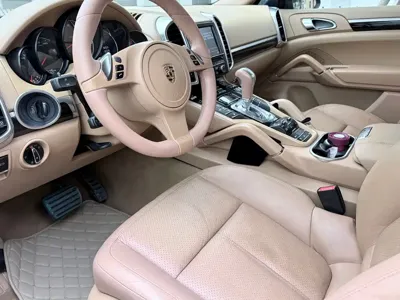 Porsche Cayenne 2012, 200000 км, за 10594.26 USD