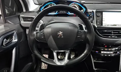 Peugeot 2008 2017, 77162 км, за 8027.59 USD - фото 12