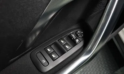 Peugeot 2008 2017, 77162 км, за 8027.59 USD - фото 28