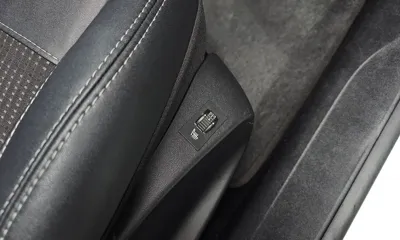 Peugeot 2008 2017, 77162 км, за 8027.59 USD - фото 29
