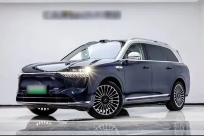 Hima AITO M9 · 2025 год
