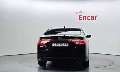 Hyundai Grandeur 2012, 207168 км, за 2620.86 USD