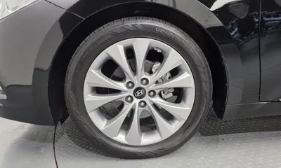 Hyundai Grandeur 2012, 207168 км, за 2620.86 USD