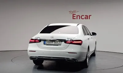 Mercedes-Benz E-Class 2022, 64113 км, за 27302.86 USD