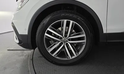 Volkswagen Tiguan 2022, 81013 км, за 17773.37 USD