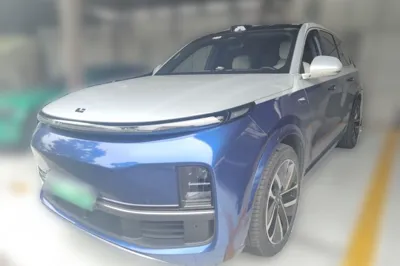 Li Auto L9 · 2022 год