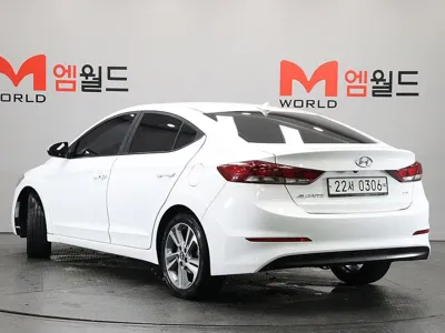 Hyundai Avante 2017, 102655 км, за 6316.34 USD