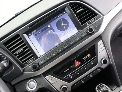 Hyundai Avante 2017, 102655 км, за 6310.18 USD - фото 8