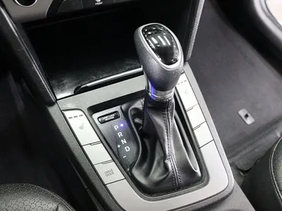 Hyundai Avante 2017, 102655 км, за 6310.18 USD - фото 9