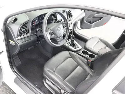 Hyundai Avante 2017, 102655 км, за 6310.18 USD - фото 18