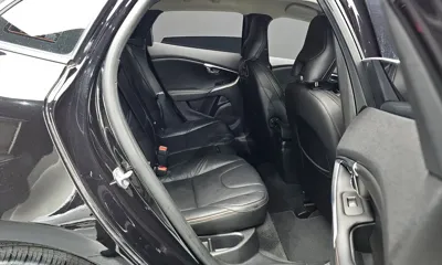 Volvo V40 2019, 94979 км, за 9780.75 USD - фото 11