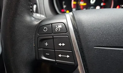 Volvo V40 2019, 94979 км, за 9780.75 USD - фото 16