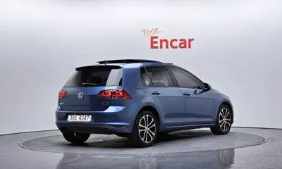 Volkswagen Golf 2014, 94268 км, за 6276.84 USD