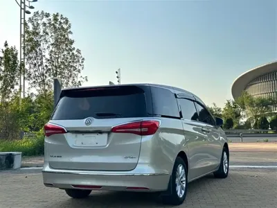 Buick GL8 2018, 120000 км, за 12948.54 USD