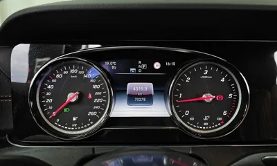 Mercedes-Benz E-Class 2019, 70278 км, за 16436.95 USD - фото 8
