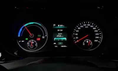 Kia K5 2023, 18658 км, за 8704.41 USD - фото 8